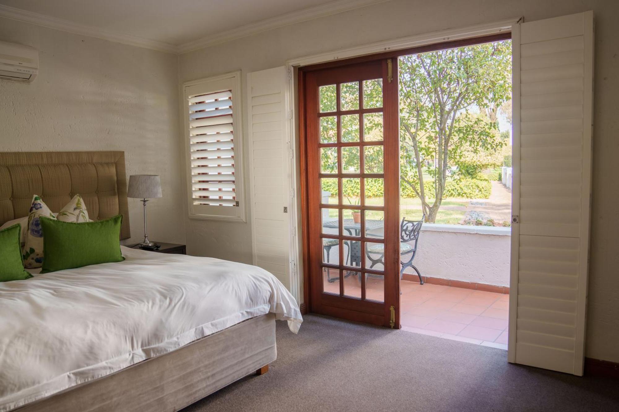 River Meadow Manor Centurion Exterior photo