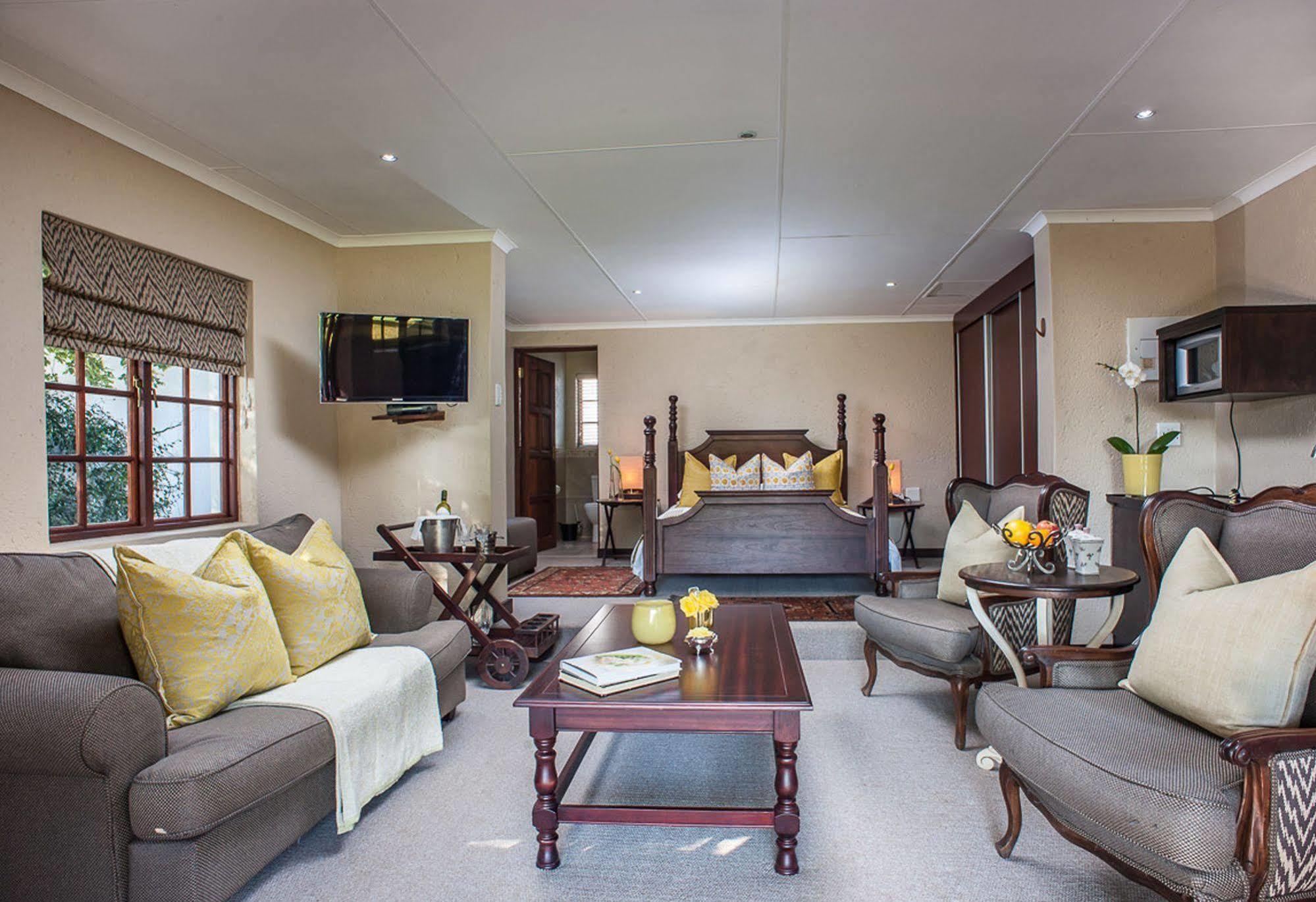 River Meadow Manor Centurion Exterior photo